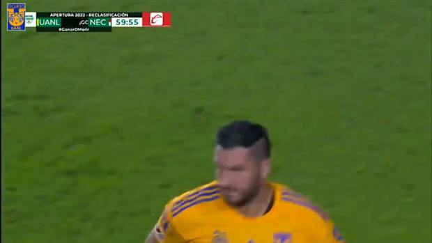 Gignac's stunning free-kick goal against Necaxa